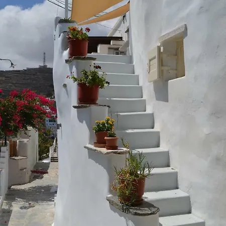 Village Triantaros 2 Tínos